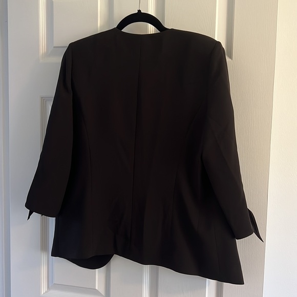 Beautiful Black Blazer - Picture 2 of 5